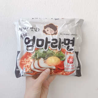라면 그대로가 제일 맛있는 더엄마라면 — 5점을 준 리뷰어가 2019년 7월 올린 사용 사진
