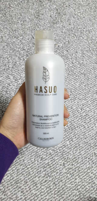 셀리본 하수오 내츄럴 프리벤션 탈모관리 샴푸 300ml — 4점을 준 리뷰어가 2019년 11월 올린 사용 사진