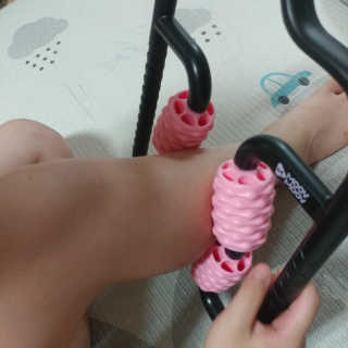 뭅뭅 바디핏레그롤러 종아리 허벅지 하체 마사지기 — 3.5점을 준 리뷰어가 2019년 9월 올린 사용 사진