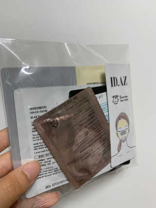 아이디플라코스메틱 아이디 페이스핏 플러스 패치 — 4.5점을 준 리뷰어가 2019년 10월 올린 사용 사진