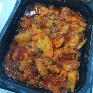 뜰아채유통 춘천닭갈비덮밥소스와 머쉬마루 버섯 — 3점을 준 리뷰어가 2018년 10월 올린 사용 사진