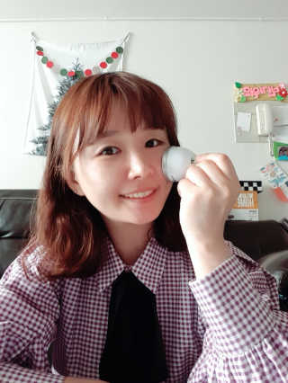 [더마퀸]쿨링스틱 페이스앤아이 — 4점을 준 리뷰어가 2019년 4월 올린 사용 사진