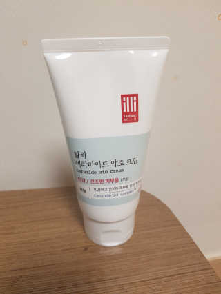 일리윤 세라마이드 아토 집중 크림 — 5점을 준 리뷰어가 2017년 6월 올린 사용 사진
