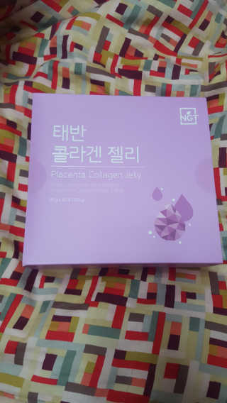 네츄럴굿띵스 태반 콜라겐 젤리 15포 — 5점을 준 리뷰어가 2018년 11월 올린 사용 사진