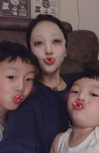 땡큐파머 미라클 에이지 리페어 코튼마스크 — 4점을 준 리뷰어가 2018년 7월 올린 사용 사진
