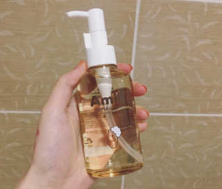 에이밀 슈퍼 그레인 클렌징 오일 125ml — 5점을 준 리뷰어가 2019년 9월 올린 사용 사진