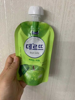 데르뜨 떠먹는 과일 3종, 짜먹는 과일 2종 총 10개 체험 — 5점을 준 리뷰어가 2020년 3월 올린 사용 사진