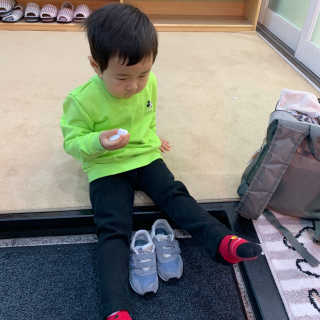 인디고뱅크키즈 레트로 미키 그래픽 맨투맨 — 5점을 준 리뷰어가 2020년 2월 올린 사용 사진