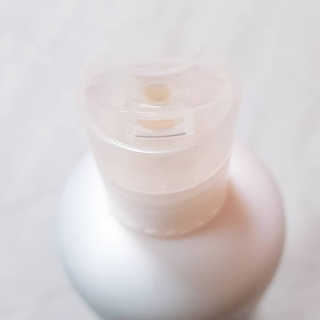 셀리본 하수오 내츄럴 프리벤션 탈모관리 샴푸 300ml — 4.5점을 준 리뷰어가 2019년 11월 올린 사용 사진