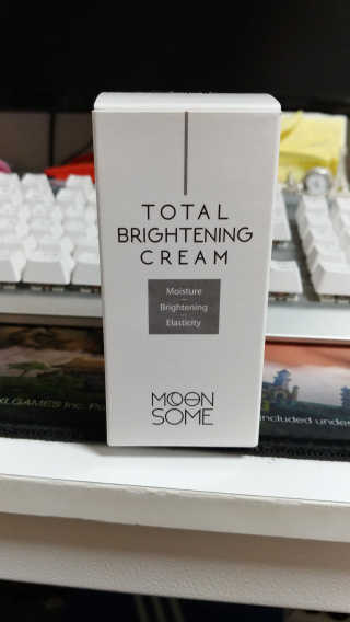 MOONSOME 문썸 토탈 브라이트닝 크림 50ml — 3.5점을 준 리뷰어가 2019년 3월 올린 사용 사진