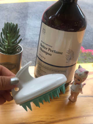 달리프 베러 퍼퓸 샴푸 1000ml 레이니데이 or 일랑로즈 — 5점을 준 리뷰어가 2018년 9월 올린 사용 사진