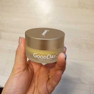 GoodDay Skincare GoodDay 강황 크림 — 5점을 준 리뷰어가 2019년 8월 올린 사용 사진
