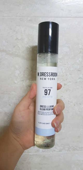 더블유드레스룸 드레스퍼퓸 150ml — 4.67점을 준 리뷰어가 2018년 10월 올린 사용 사진