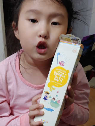 꼬모조이 탱글탱글 구름 콩순이 버블바스 — 4.5점을 준 리뷰어가 2019년 12월 올린 사용 사진