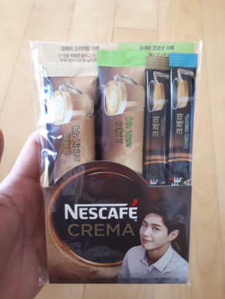 네스카페 코리아 네스카페 크레마 — 5점을 준 리뷰어가 2018년 1월 올린 사용 사진
