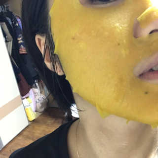 GoodDay Skincare GoodDay 강황 마스크 — 5점을 준 리뷰어가 2019년 5월 올린 사용 사진