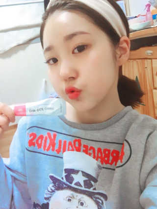 이지듀 디더블유 이지에프 크림 — 3.5점을 준 리뷰어가 2017년 1월 올린 사용 사진
