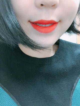 [블랙루즈] 에어 핏 벨벳틴트 시즌1 7종 중 택1+랜덤1 — 4.33점을 준 리뷰어가 2018년 11월 올린 사용 사진