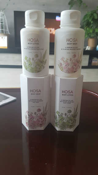 HOSA BODY WASH+BODY LOTION — 4.67점을 준 리뷰어가 2018년 4월 올린 사용 사진