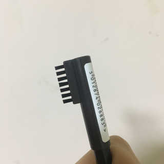림멜 프로페셔널 아이브로우 펜슬 1+1 — 3.5점을 준 리뷰어가 2019년 12월 올린 사용 사진