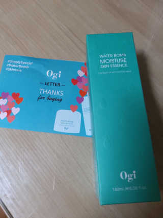 오지아이 워터 밤 모이스처 스킨 에센스 180ml — 4점을 준 리뷰어가 2019년 12월 올린 사용 사진