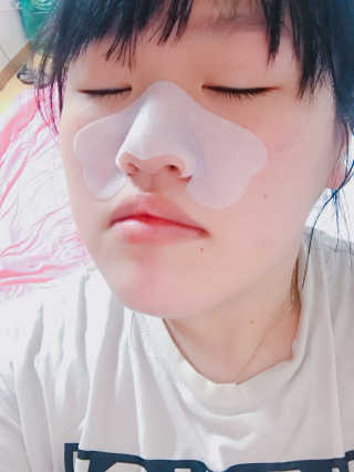 나이팅게일 TAKO PACK NOSE [문어코팩] — 5점을 준 리뷰어가 2017년 4월 올린 사용 사진