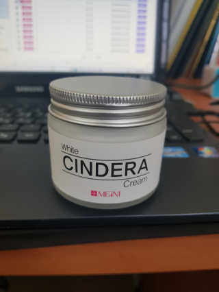 메이니 화이트 신드라 크림 70ml — 5점을 준 리뷰어가 2018년 4월 올린 사용 사진