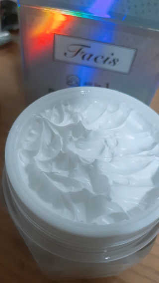파시스 올인원 진주 화이트닝 크림 100ml — 4점을 준 리뷰어가 2019년 6월 올린 사용 사진