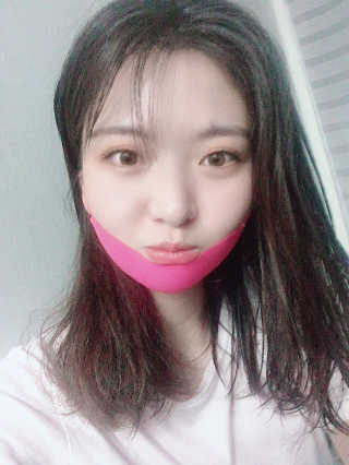 스케덤 펩타이드 리프팅밴드 — 5점을 준 리뷰어가 2019년 8월 올린 사용 사진
