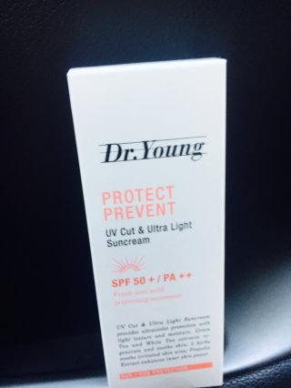 닥터영 유브이 컷 앤 울트라 라이트 썬크림 SPF50+ PA++ 50ml — 4점을 준 리뷰어가 2016년 7월 올린 사용 사진