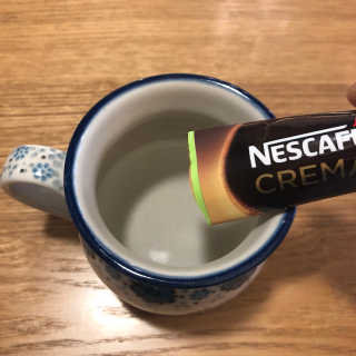 네스카페 코리아 네스카페 크레마 코코넛라떼 — 5점을 준 리뷰어가 2018년 1월 올린 사용 사진