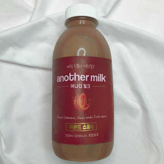 식사대용 아몬드밀크 어나더밀크 500ml X 2병 — 5점을 준 리뷰어가 2018년 9월 올린 사용 사진