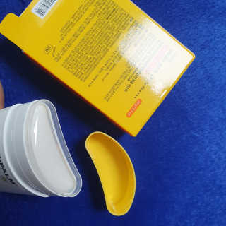 아토팜 야외놀이 선스틱 SPF50+ PA++++ — 5점을 준 리뷰어가 2020년 3월 올린 사용 사진