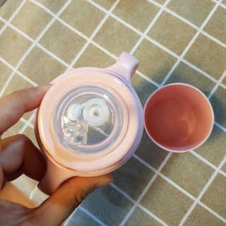 비비또 트라이탄 추빨대컵 — 4.5점을 준 리뷰어가 2019년 7월 올린 사용 사진