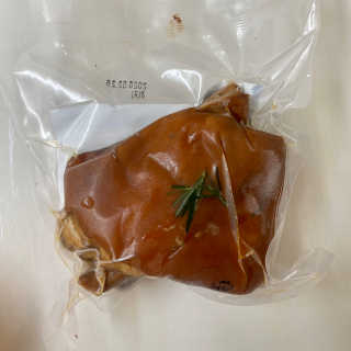 행복먹거리공작소 맥족. 맥주에 빠진 족발 550g + 마늘소스 70g — 5점을 준 리뷰어가 2020년 1월 올린 사용 사진