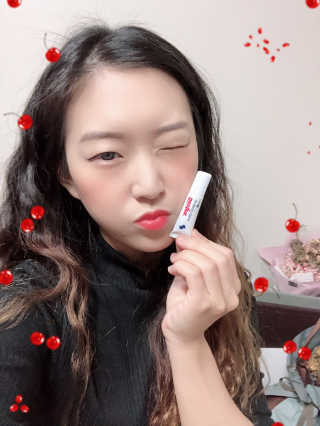 블리스텍스 립 릴리프 크림 립밤, 립 바이브런스 립밤 — 4.67점을 준 리뷰어가 2018년 11월 올린 사용 사진