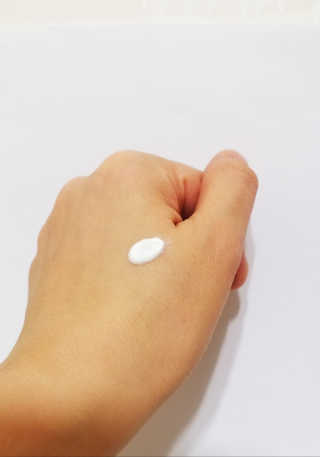메이메리 쓰리이펙츠 모이스처 톤업크림 50ml — 5점을 준 리뷰어가 2020년 1월 올린 사용 사진