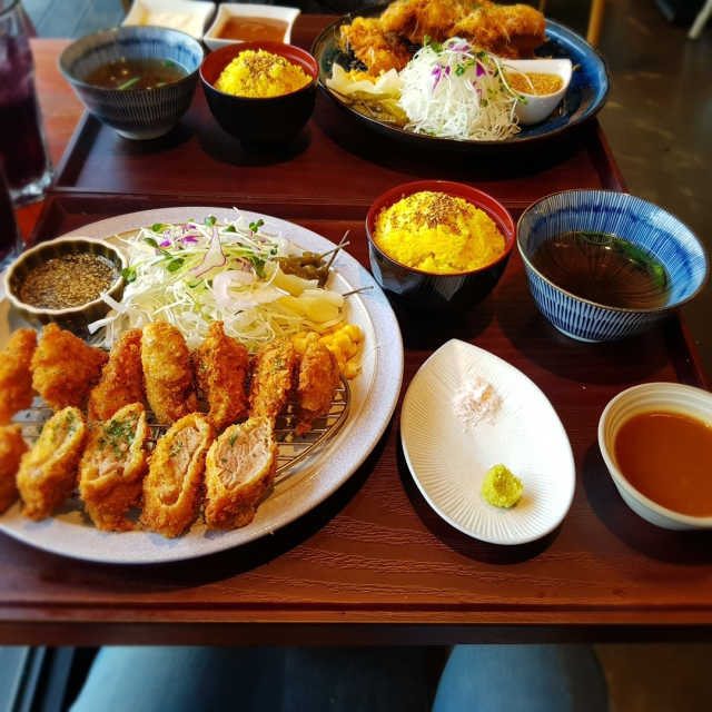 [바삭공장] 히레카츠1인분 + 치치카츠 1인분 + 음료1 리뷰 사진