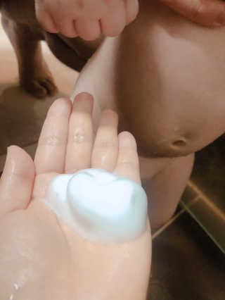 뷰티여우_아토클리닉 [아토클리닉] 우리 아이가 좋아하는 버블폼 — 5점을 준 리뷰어가 2019년 5월 올린 사용 사진