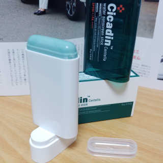 [미샤] 시카딘 센텔라 물스틱 선 SPF 50+ PA++++ — 5점을 준 리뷰어가 2019년 4월 올린 사용 사진