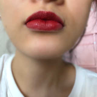 [블랙루즈] 로즈 벨벳 립스틱 택1+랜덤1 — 3.67점을 준 리뷰어가 2018년 11월 올린 사용 사진