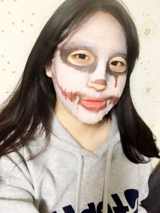 하이힐 리얼 호러마스크팩, HiHEEL REAL HORROR MASKPACK 하이힐 리얼 호러마스크팩-드라큐라 — 3점을 준 리뷰어가 2016년 12월 올린 사용 사진