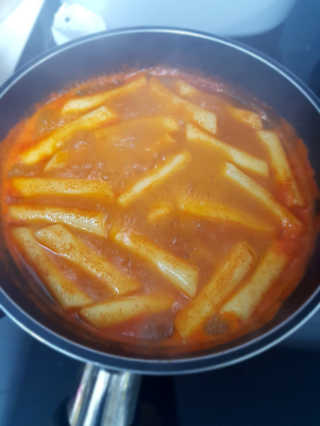 잠실맛집,홍코너떡볶이가우리집에[옛날맛,짜장맛옵션] — 5점을 준 리뷰어가 2019년 12월 올린 사용 사진