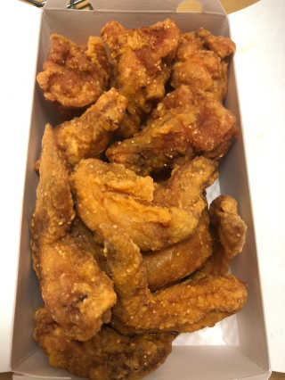 [치킨마루]-  빠사칸윙봉현미 + 콜라 500ml — 5점을 준 리뷰어가 2019년 7월 올린 사용 사진