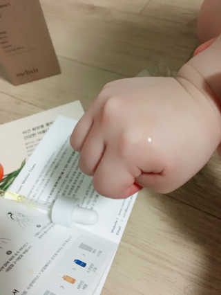 비건화장품 멜릭서 내 피부를 위한 비건케어, 멜릭서 비타민세럼 — 4.5점을 준 리뷰어가 2019년 3월 올린 사용 사진