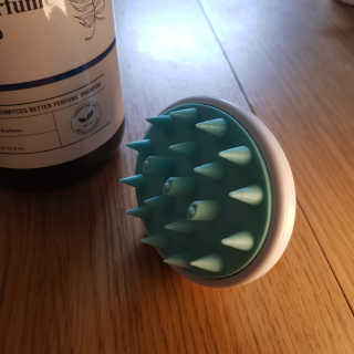 달리프 베러 퍼퓸 샴푸 1000ml 레이니데이 or 일랑로즈 — 4.25점을 준 리뷰어가 2018년 9월 올린 사용 사진