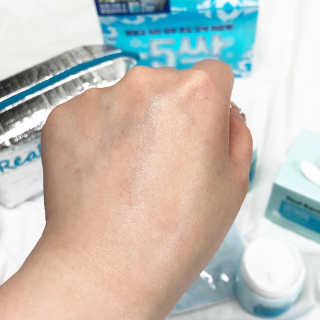 리얼베리어 아쿠아 수딩 젤 크림 대용량 기획세트 — 5점을 준 리뷰어가 2019년 6월 올린 사용 사진