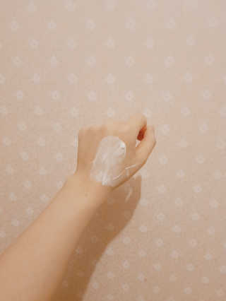 피움 스킨바리스타 2in1 화이트 페이스 퍼펙션 50ml — 2.5점을 준 리뷰어가 2018년 11월 올린 사용 사진