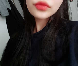터치인솔 프리티필터 쉬폰 벨벳 립틴트 — 5점을 준 리뷰어가 2018년 10월 올린 사용 사진