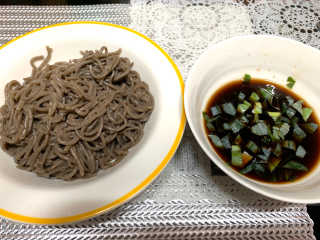 카트 생메밀면 후룩소바 세트 — 5점을 준 리뷰어가 2019년 10월 올린 사용 사진